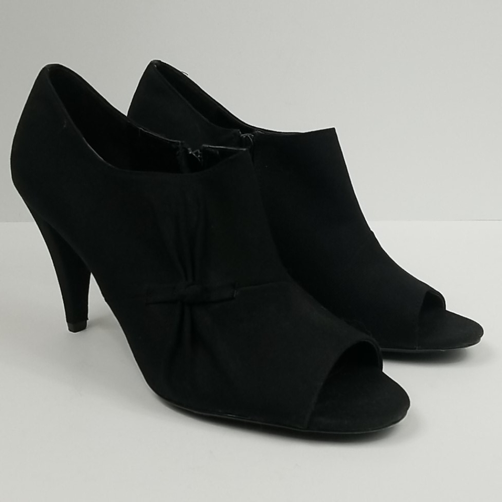 Ann Marino Peep Toe Black Heels